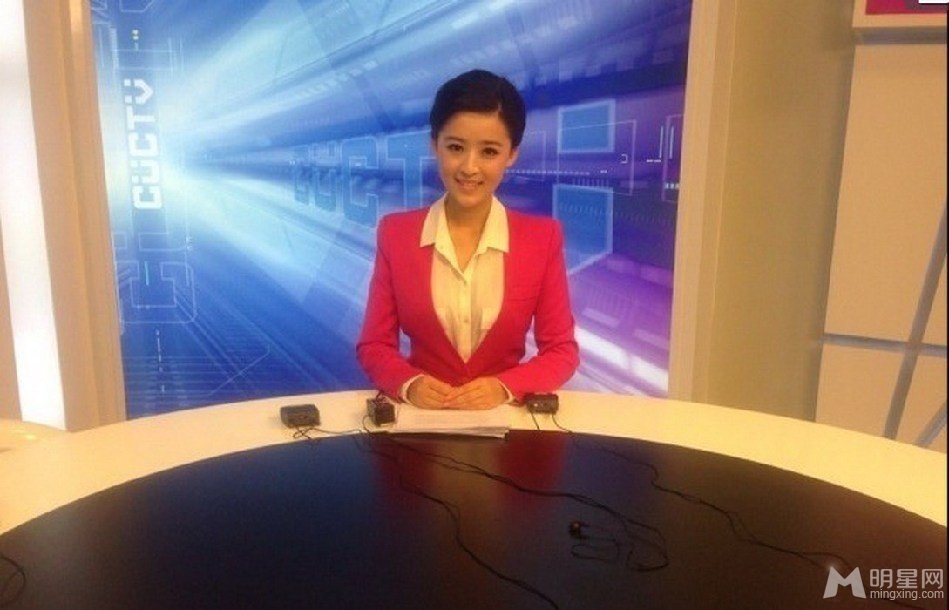 央视体育美女主播杨茗茗走红美艳私照曝光_图-3