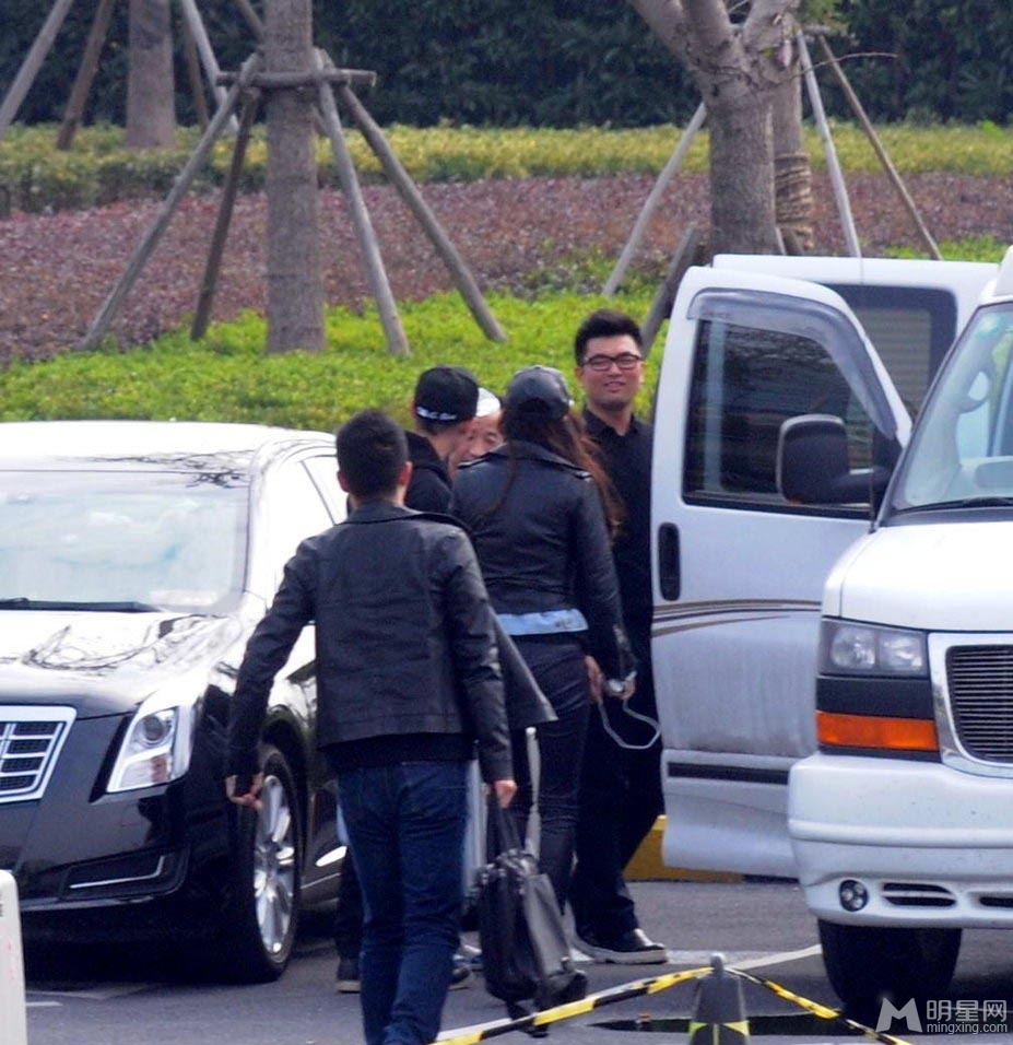 黄晓明AngelaBaby机场约会甜蜜破分手传闻_图-11
