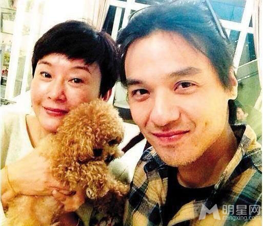 汪峰章子怡牵手看电影图揭明星春节动态_图-8
