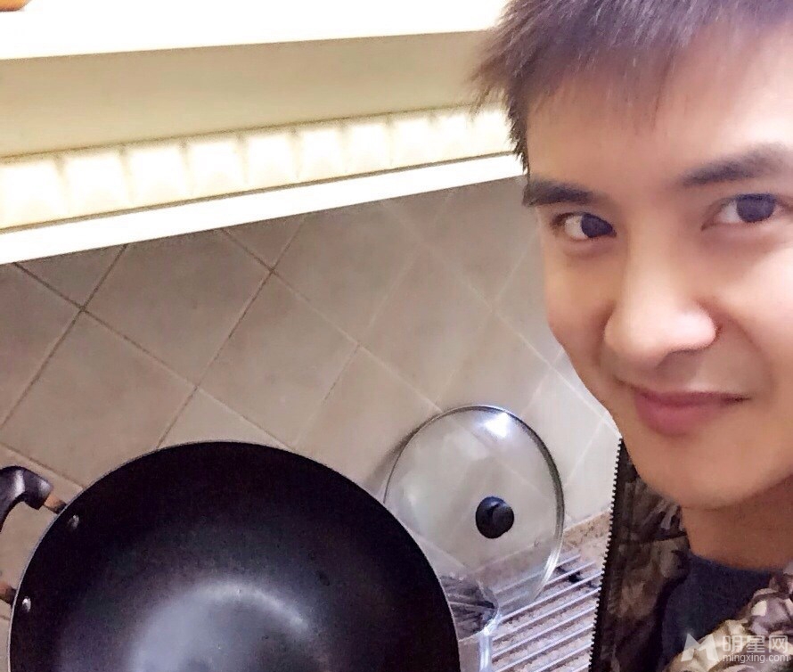 田亮晒张亮串门照天天Cindy亲昵吃饭玩耍_图-7
