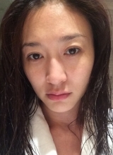 人妻李小冉素颜自拍剔透肌肤获网友点赞