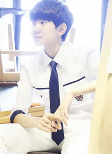 TFBOYS王源2015自拍生活照帅气迷人网友大爱
