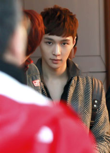 EXO张艺兴2013年3月现身机场可爱帅气