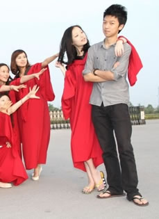 倪妮2011年6月毕业照疯狂青春幸福回忆