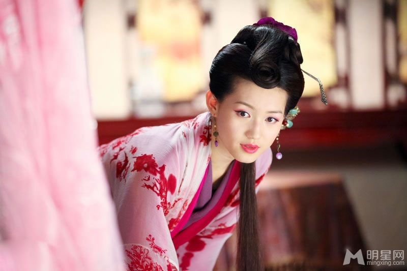 美人如画曝光苏青剧照多款造型魅惑动人_图-1