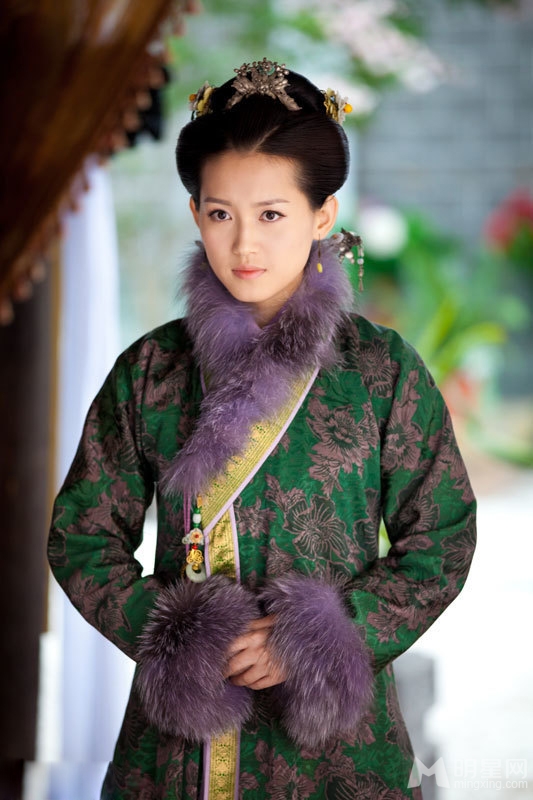 美人如画曝光苏青剧照多款造型魅惑动人_图-2