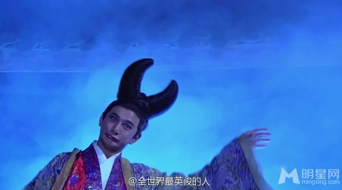 犀利仁师曝光吴奇隆女装照黑山老妖雷翻网友_图-1