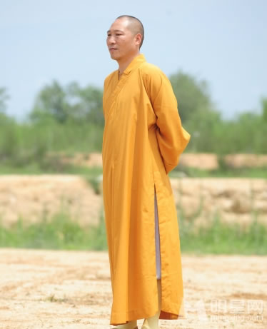 中国足球梦尽现少林武僧娃娃与方丈的较量_图-1