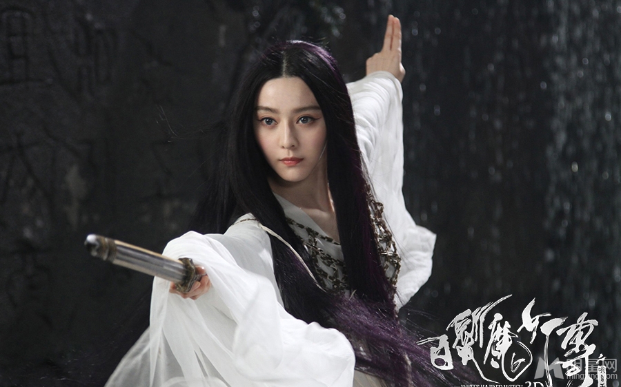白发魔女人物海报范冰冰白发美艳形象获赞_图-2