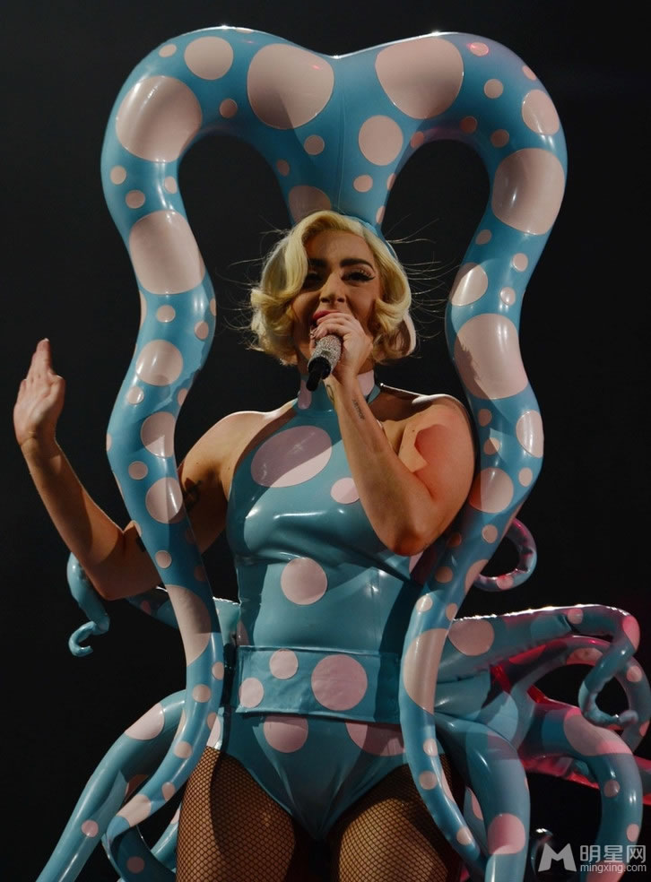 Gaga演唱会再现奇葩造型海洋生物齐相聚_图-1
