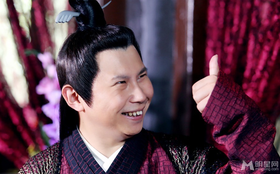神医大道公前传剧照杜海涛搞笑出演_图-4