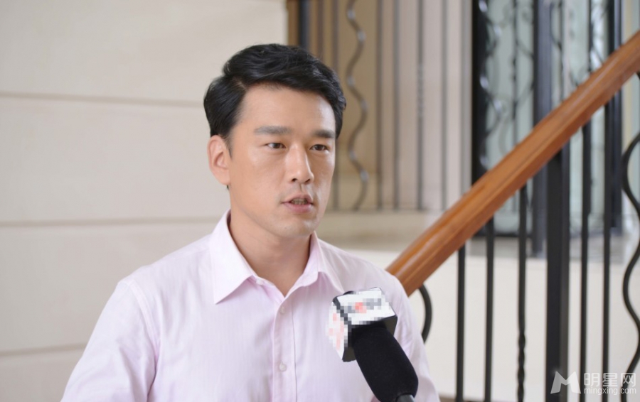 小爸妈首曝剧照任重高露饰演夫妻_图-6
