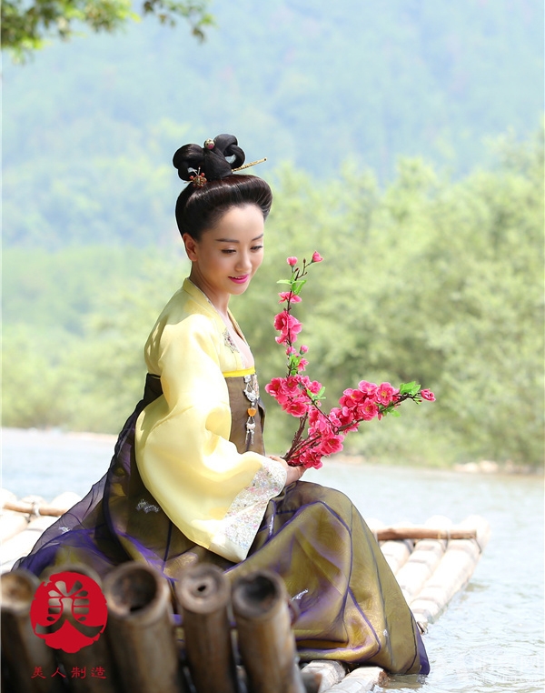 美人制造杨蓉剧照百变造型显华丽_图-4