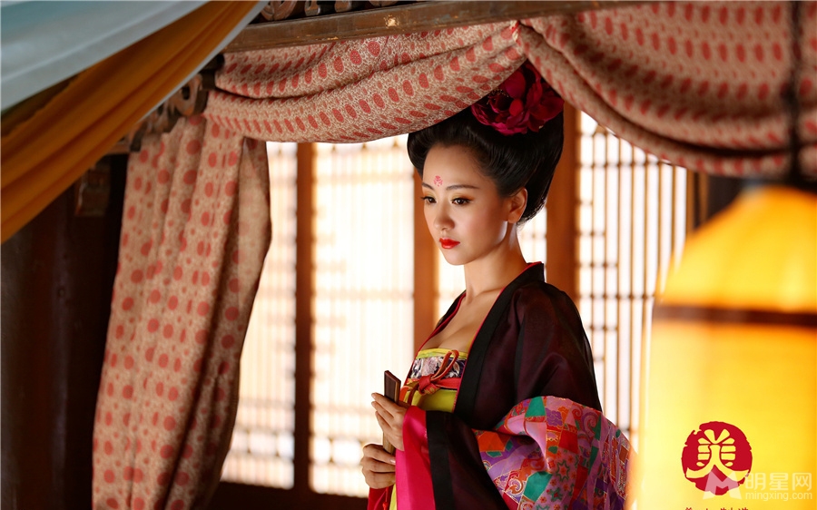 美人制造杨蓉剧照百变造型显华丽_图-3