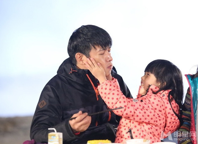 爸爸2大结局观众不舍陆毅贝儿温馨瞬间回顾_图-6