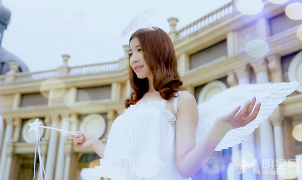神曲小萝莉MV曝光大玩制服诱惑_图-7