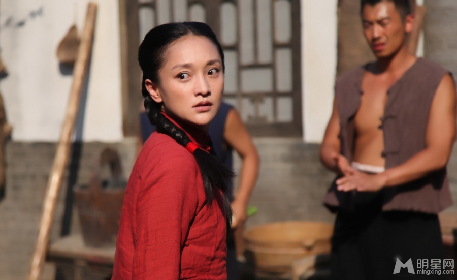 红高粱曝精彩特辑周迅饰演女主角九儿_图-5
