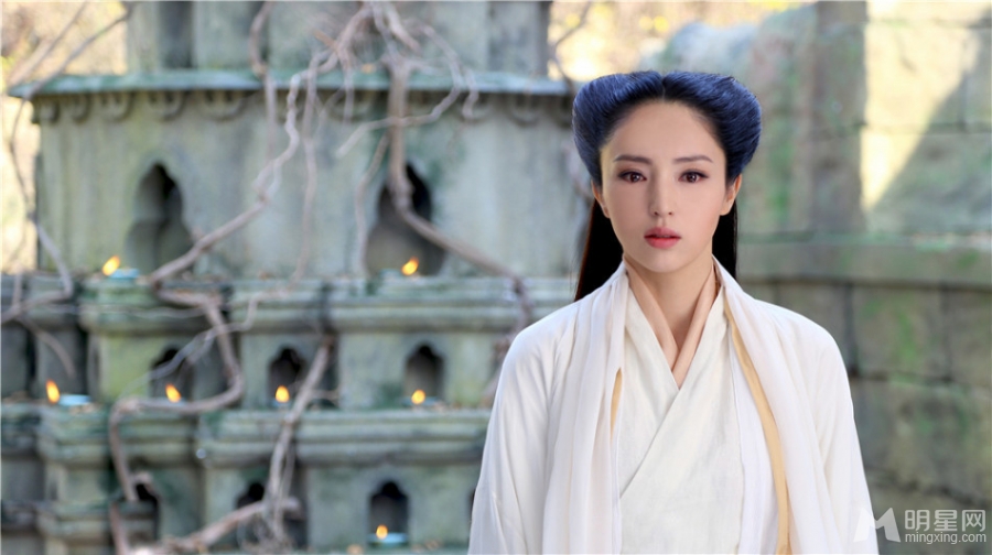 董璇神雕剧照白衣飘飘气质脱俗_图-3