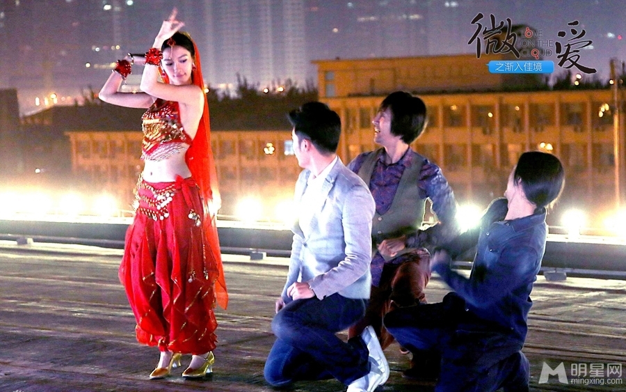 angelababy陈赫贴身热舞变身性感舞娘_图-4
