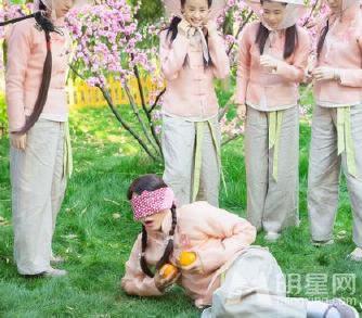 活色生香曝光李易峰奇葩剧照化身媒婆形象尽毁_图-15