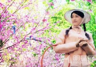活色生香曝光李易峰奇葩剧照化身媒婆形象尽毁_图-3