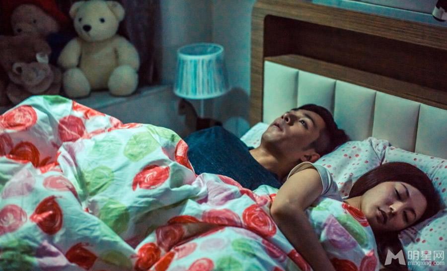 小姐诱心高清床照刘心悠周柏豪激吻剧照_图-7