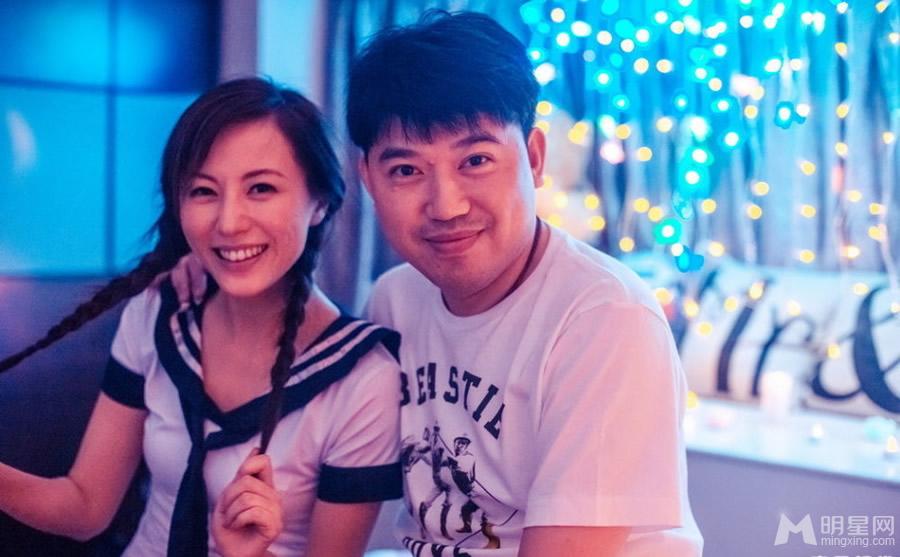 小姐诱心高清床照刘心悠周柏豪激吻剧照_图-1