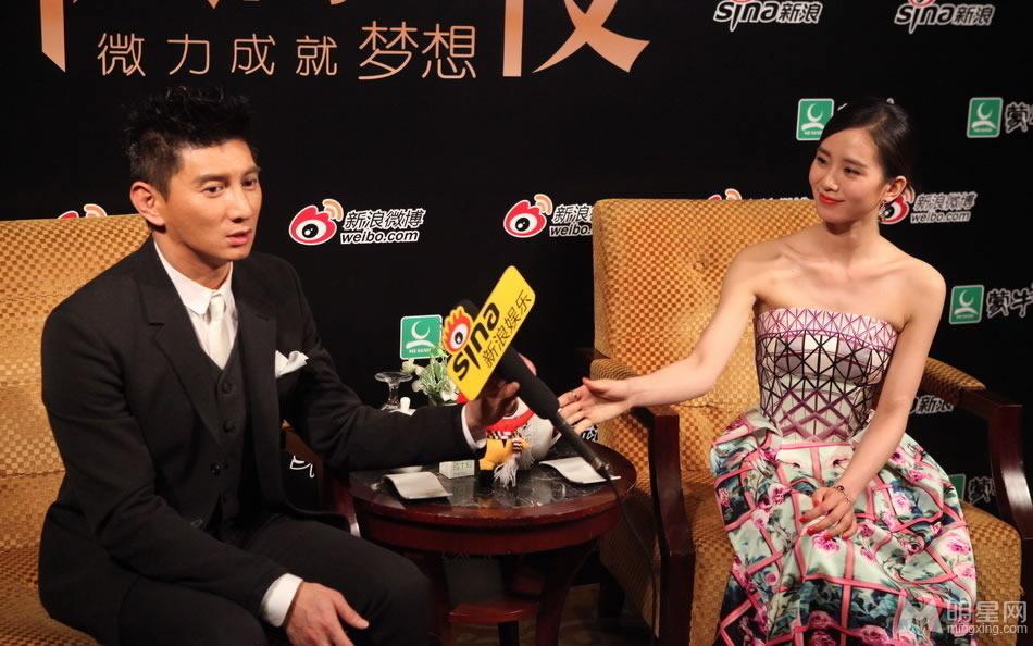 吴奇隆刘诗诗公布领证甜蜜剧照回顾_图-30