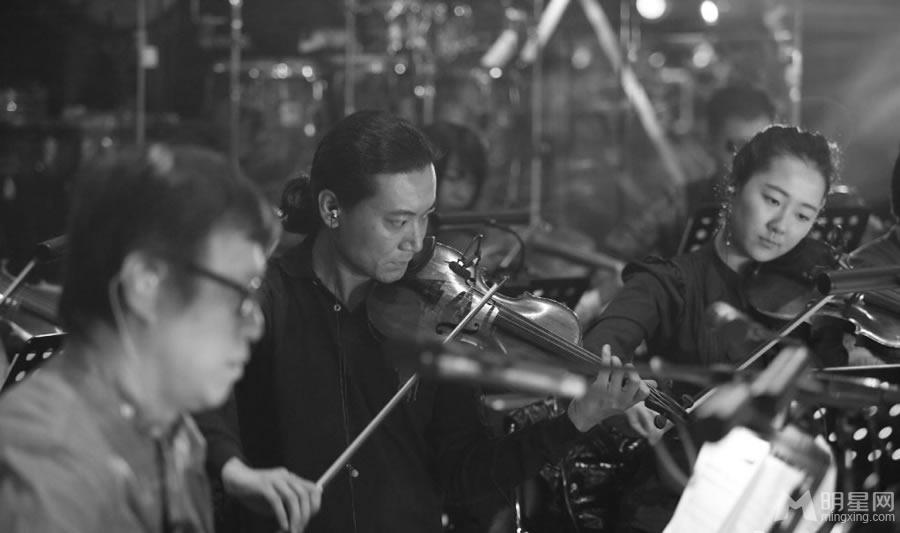 我是歌手3幕后团队曝光梁翘柏率乐队亮相_图-6