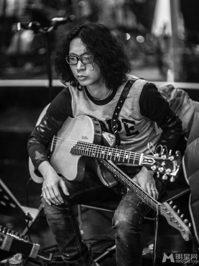 我是歌手3幕后团队曝光梁翘柏率乐队亮相_图-3