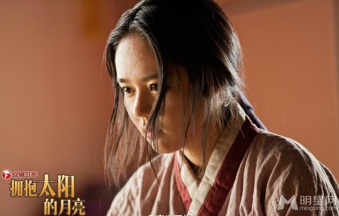韩剧拥抱太阳的月亮高清剧照都教授穿越古代_图-7