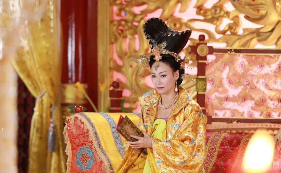 《隋唐英雄5》惠英红威严剧照_图-3