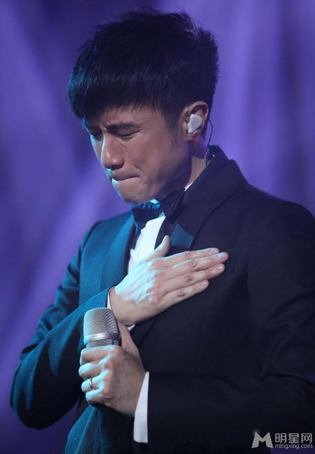 《我是歌手3》郑淳元首秀夺冠李健轻吟入人心_图-9