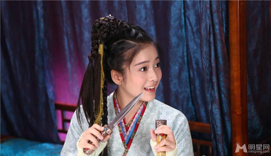 新《神雕侠侣》郭襄呆萌剧照张雪迎靓丽出演_图-4