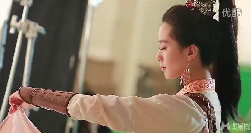 《轩辕剑之天之痕》刘诗诗片场精彩花絮照_图-4