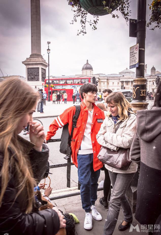 《花儿与少年2》英国枕头大战井柏然郑爽甜蜜cp_图-8