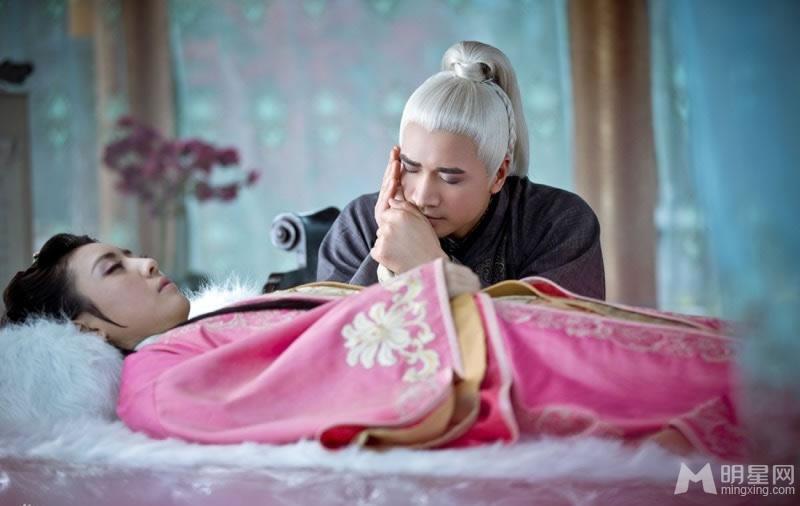 《少年四大名捕》何晟铭疯癫剧照一夜白头_图-1