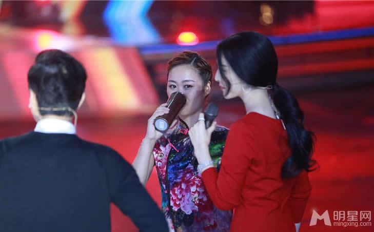 范冰冰《出彩中国人》戴猪脸面具扮丑观众大呼：“还是很美”_图-9