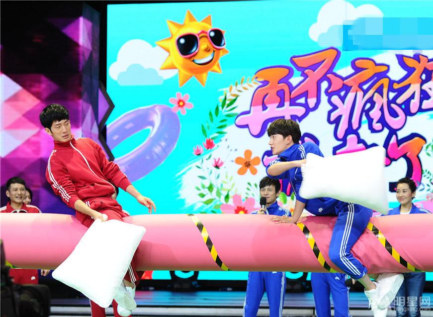 《快乐大本营》最新一期花少姐弟团登快本_图-2