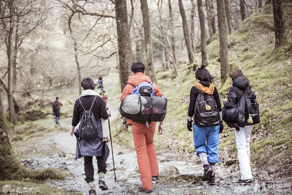 《花儿与少年2》成员登山遭遇危机冲突显现_图-18