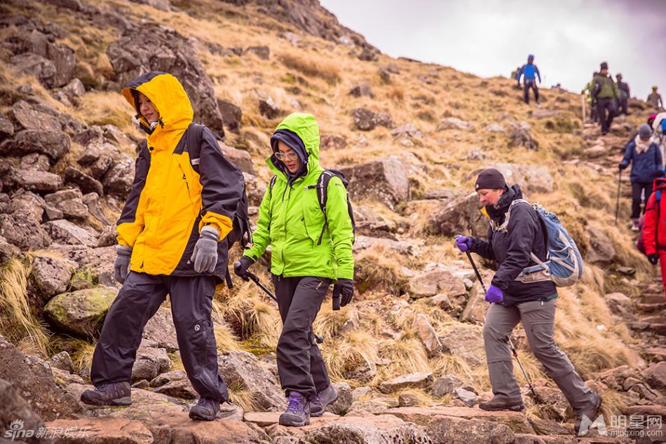 《花儿与少年2》成员登山遭遇危机冲突显现_图-1