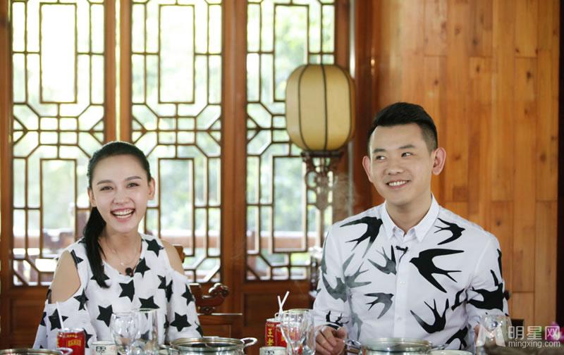《明星美食地图》孙骁骁李响“情侣装”带你游重庆美食_图-6