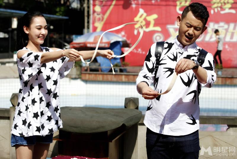 《明星美食地图》孙骁骁李响“情侣装”带你游重庆美食_图-19