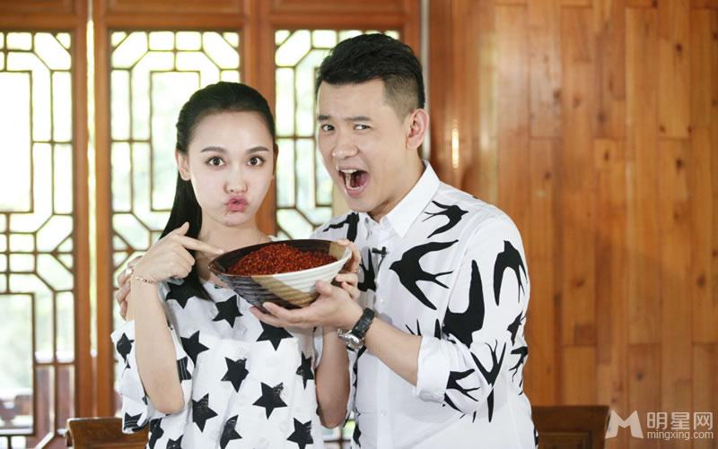 《明星美食地图》孙骁骁李响“情侣装”带你游重庆美食_图-9