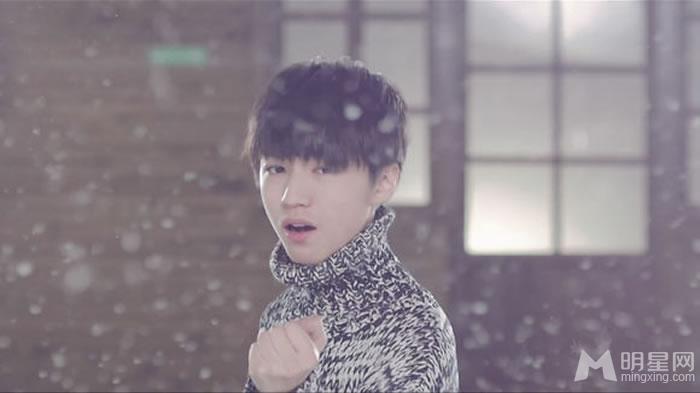 TFBOYS王俊凯《Young》个人图集_图-4
