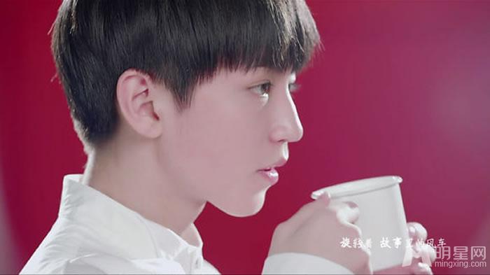 TFBOYS王俊凯《Young》个人图集_图-8
