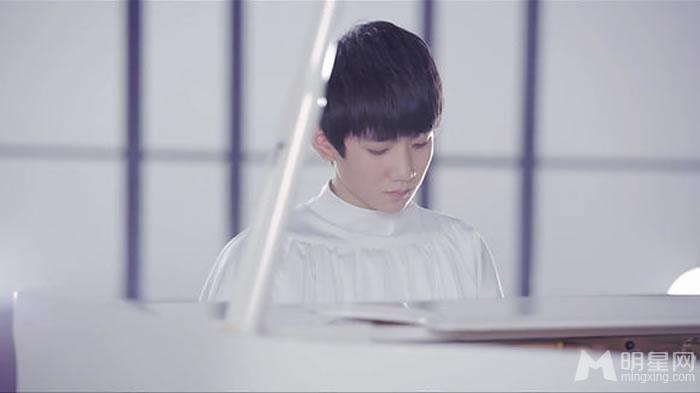 TFBOYS王源《Young》个人图集_图-15