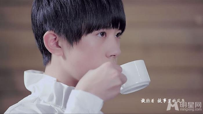 TFBOYS易烊千玺《Young》个人图集_图-4