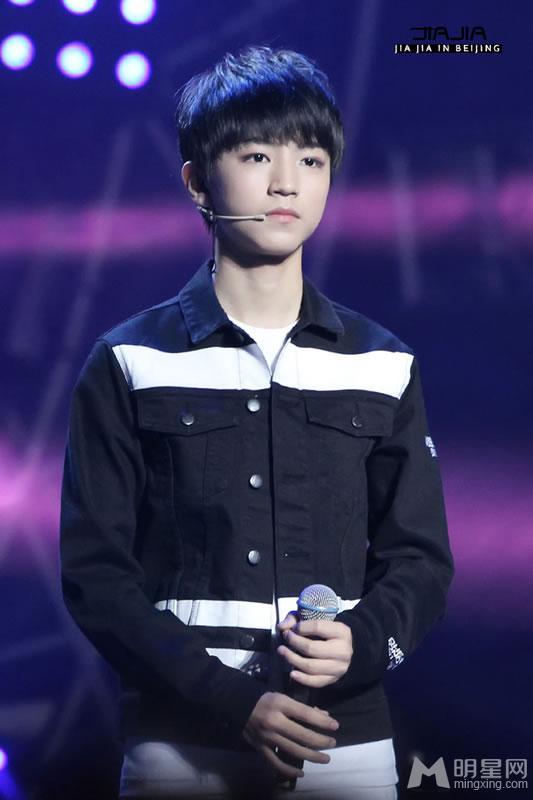 TFBOYS王俊凯《快乐大本营》现场_图-15