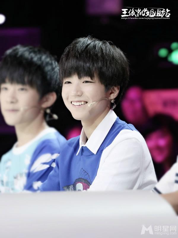 TFBOYS王俊凯《年代秀》现场_图-1
